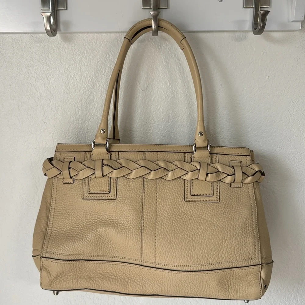 🆕 Coach Hamptons Satchel‎